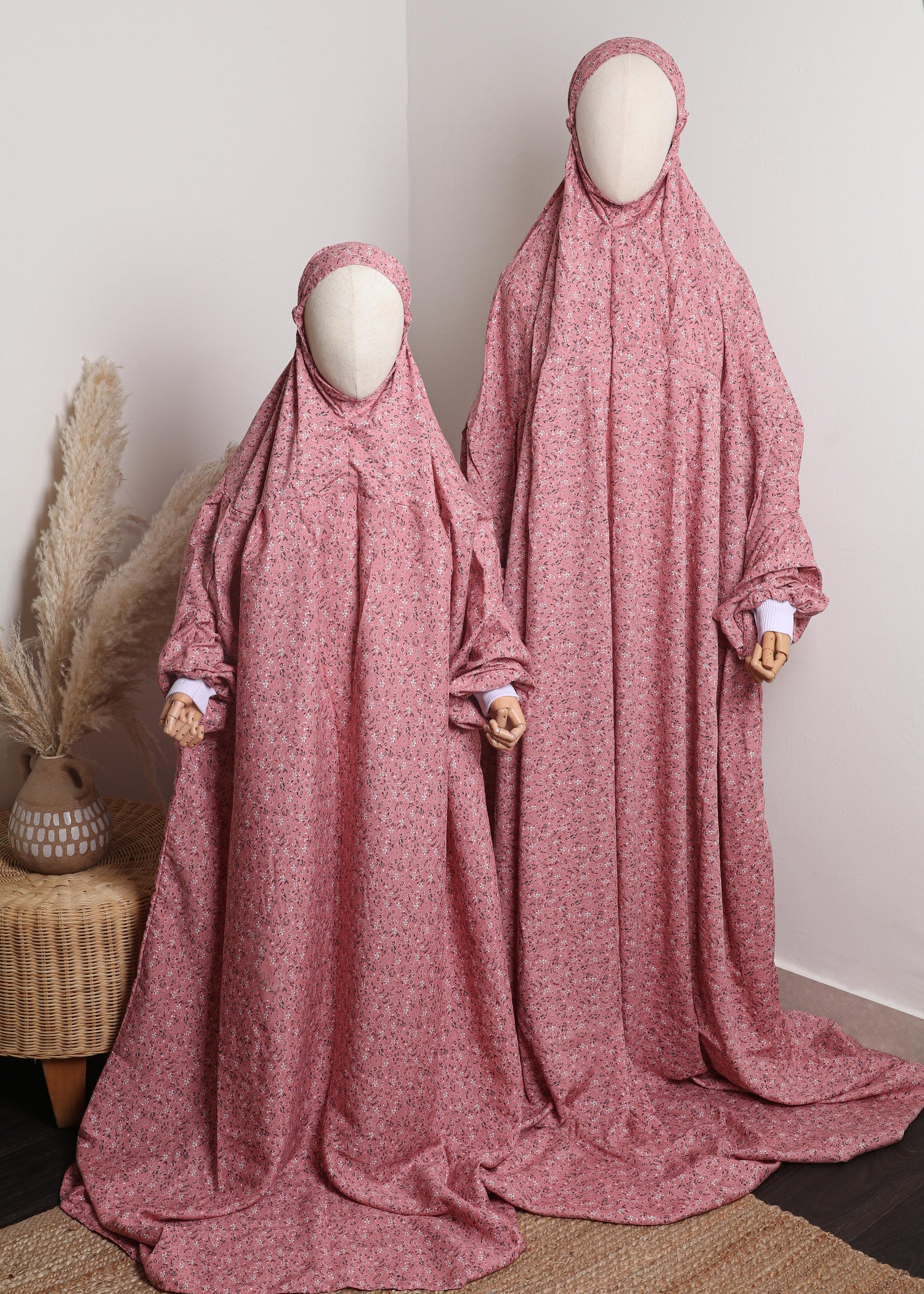 الام وبنتها خام ريون